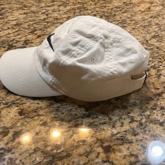 Nike Men Baseball Cap Hat‎ White Swoosh Adjustable Logo Cotton - Picture 2 of 5